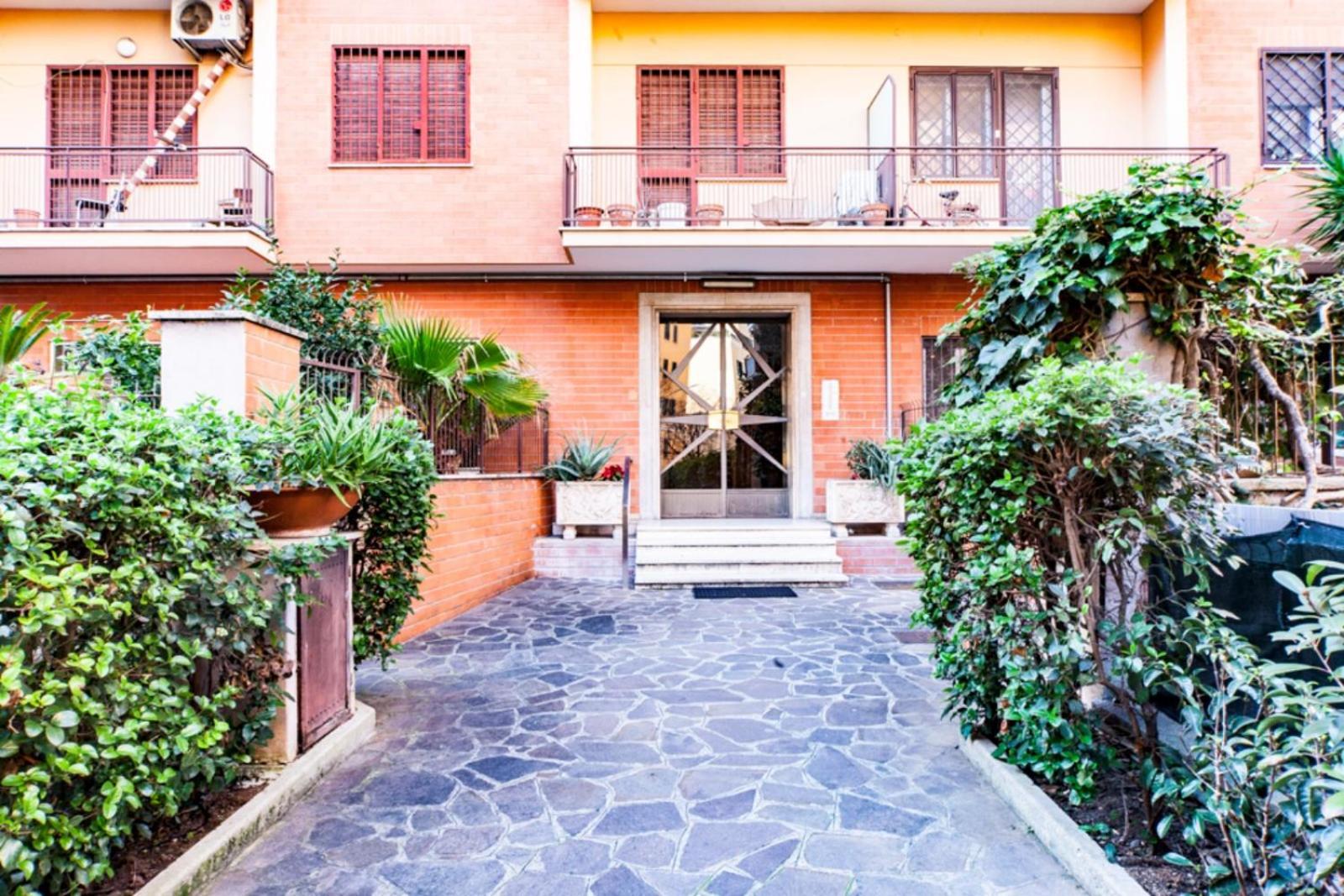 Il Giardino A Trastevere Relax E Comfort A Vicino Il Centro Apartment Rom